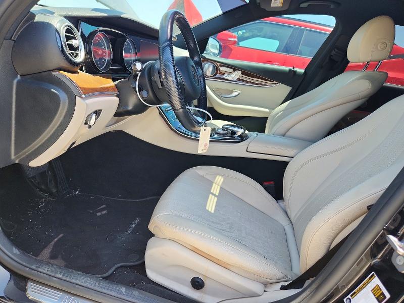 60188476 :رقم المزاد ، WDDZF4JB5HA158374 vin ، 2017 Mercedes-benz E مزاد بيع