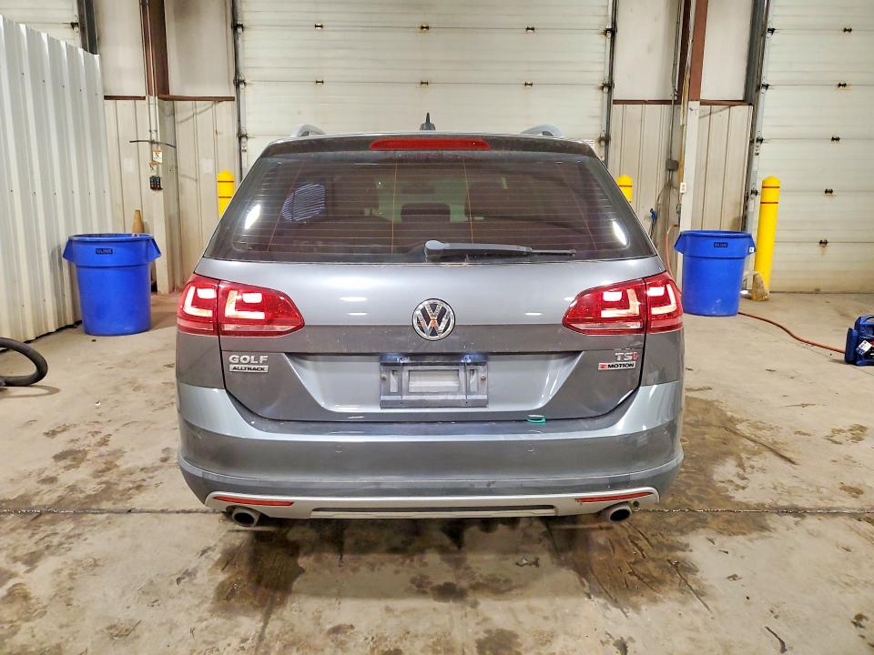 2017 Volkswagen Golf Alltrack მანქანა იყიდება აუქციონზე, vin: 3VWH17AU0HM509327, აუქციონის ნომერი: 61103276