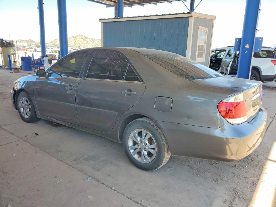 60507946 :رقم المزاد ، 4T1BF32K85U611395 vin ، 2005 Toyota Camry مزاد بيع