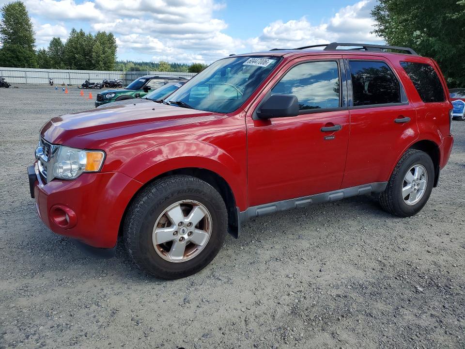 60447006 :رقم المزاد ، 1FMCU0D78AKA40496 vin ، 2010 Ford Escape مزاد بيع