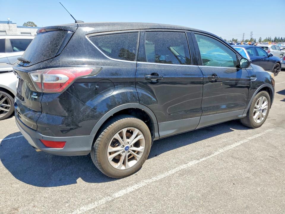 Продаж на аукціоні авто 2017 Ford Escape, vin: 1FMCU0GD4HUB09006, номер лоту: 62294186