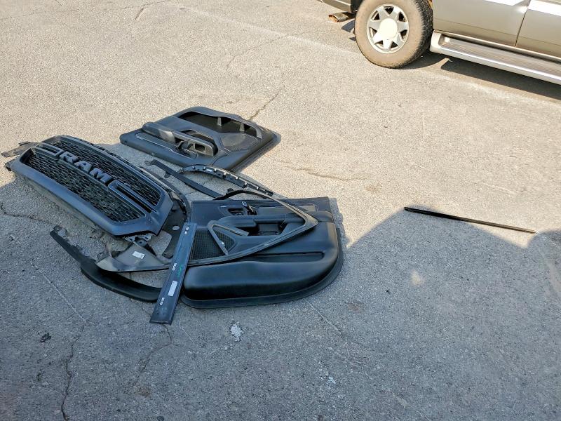 61176936 :رقم المزاد ، 1C6SRFFT5MN762629 vin ، 2021 Ram 1500 مزاد بيع