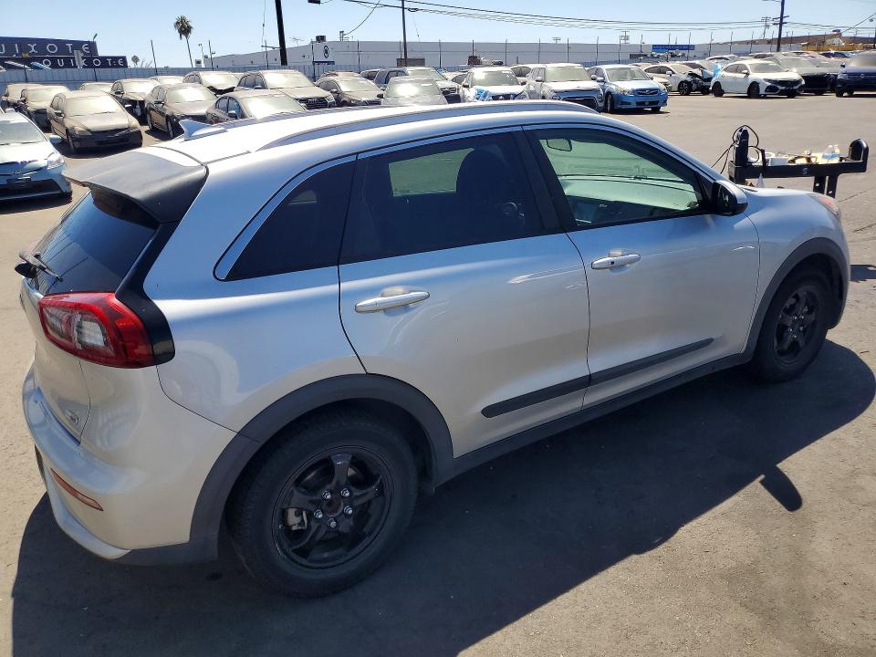 2018 Kia Niro მანქანა იყიდება აუქციონზე, vin: KNDCB3LC2J5212014, აუქციონის ნომერი: 60389226