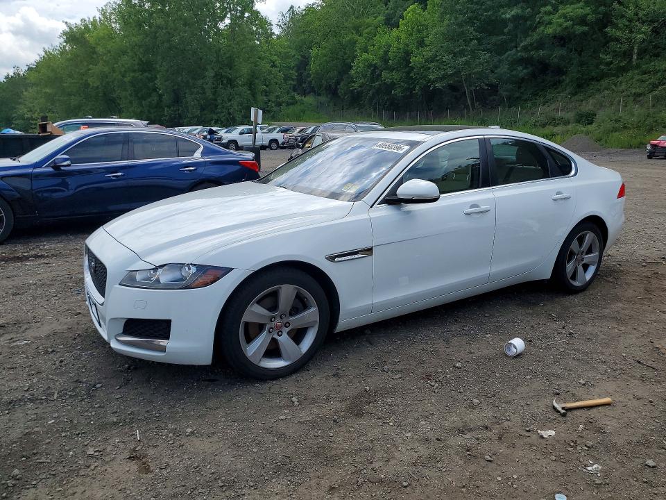 Продажа на аукционе авто 2017 Jaguar Xf, vin: SAJBR4BN2HCY42624, номер лота: 60550396