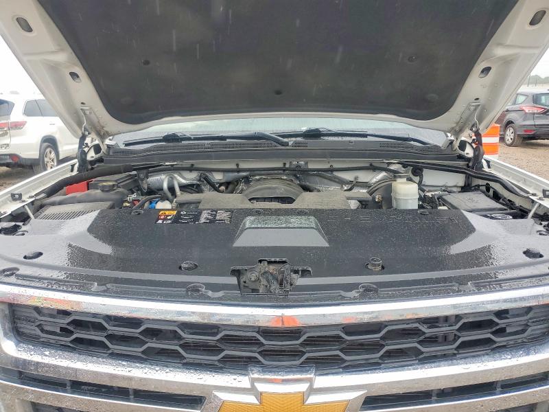 Продажа на аукционе авто 2015 Chevrolet Suburban, vin: 1GNSCJKC4FR677223, номер лота: 62120196