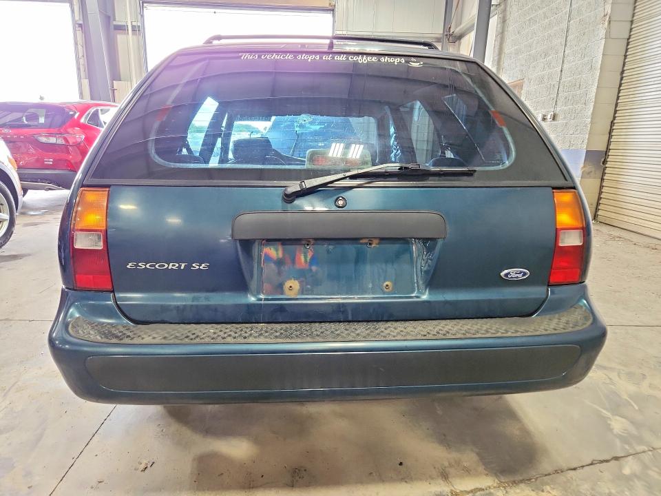 61743956 :رقم المزاد ، 3FAFP15P2WR226962 vin ، 1998 Ford Escort مزاد بيع
