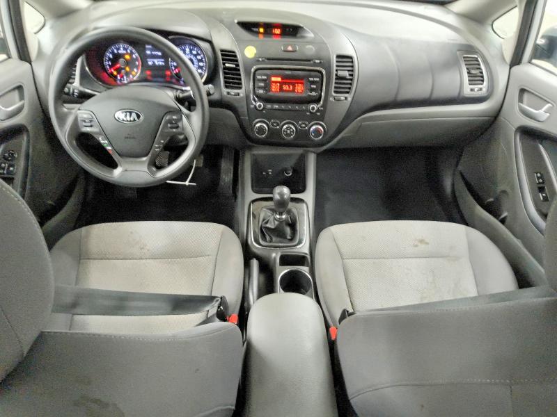 61411386 :رقم المزاد ، 3KPFK4A76JE235275 vin ، 2018 Kia Forte مزاد بيع