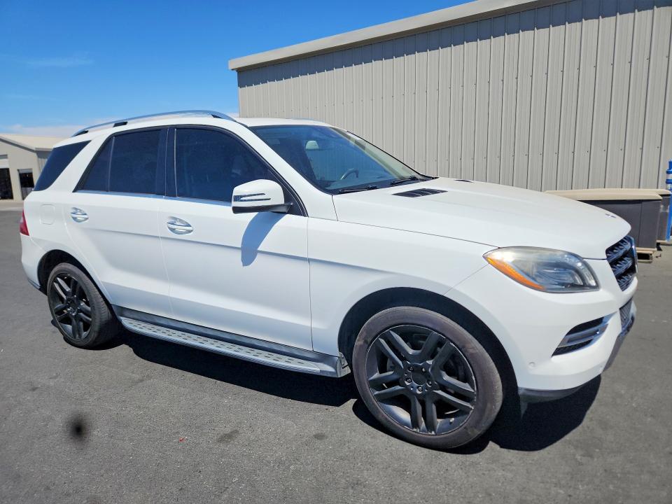 Продажа на аукционе авто 2015 Mercedes-benz Ml, vin: 4JGDA5HBXFA567946, номер лота: 61942956