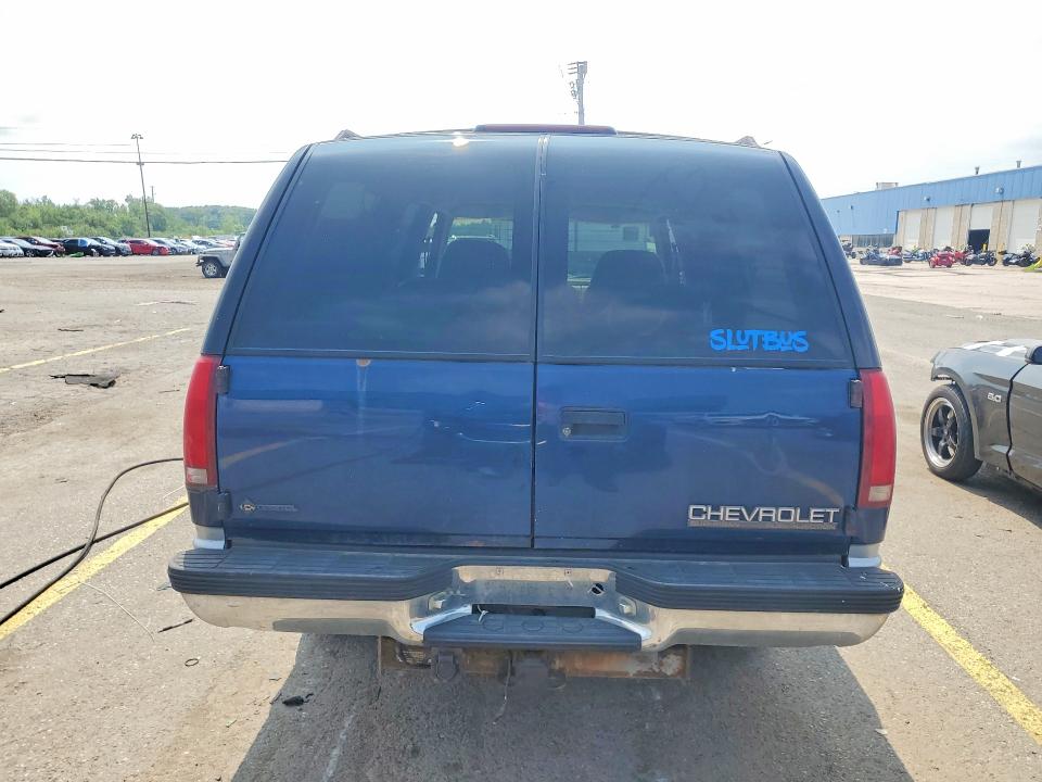 60801406 :رقم المزاد ، 1GNFK16K7RJ420372 vin ، 1994 Chevrolet Suburban مزاد بيع