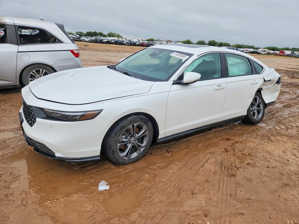 61085956 :رقم المزاد ، 1HGCY2F68SA086606 vin ، 2025 Honda Accord مزاد بيع