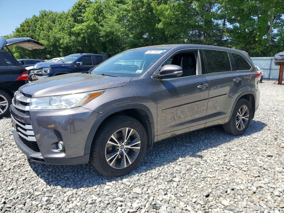 2018 Toyota Highlander მანქანა იყიდება აუქციონზე, vin: 5TDBZRFH9JS843287, აუქციონის ნომერი: 59677046