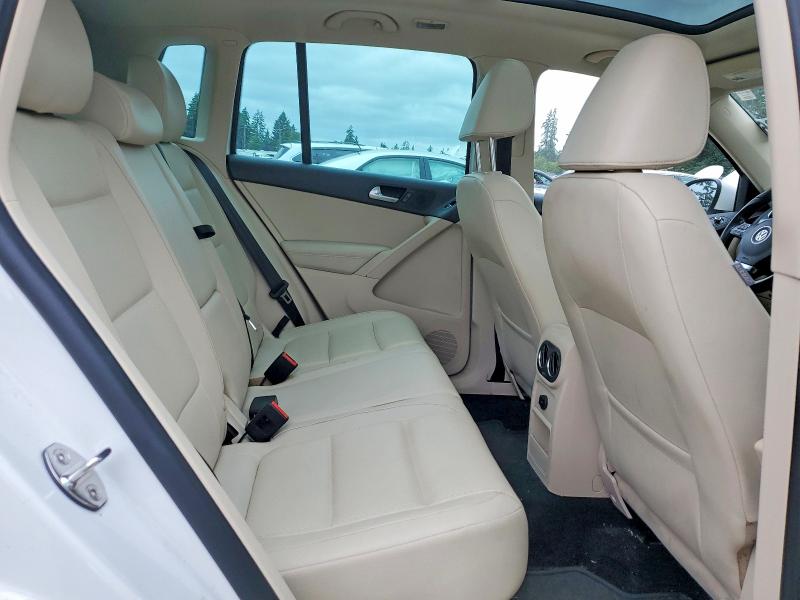 59305006 :رقم المزاد ، WVGBV7AX8CW581906 vin ، 2012 Volkswagen Tiguan مزاد بيع