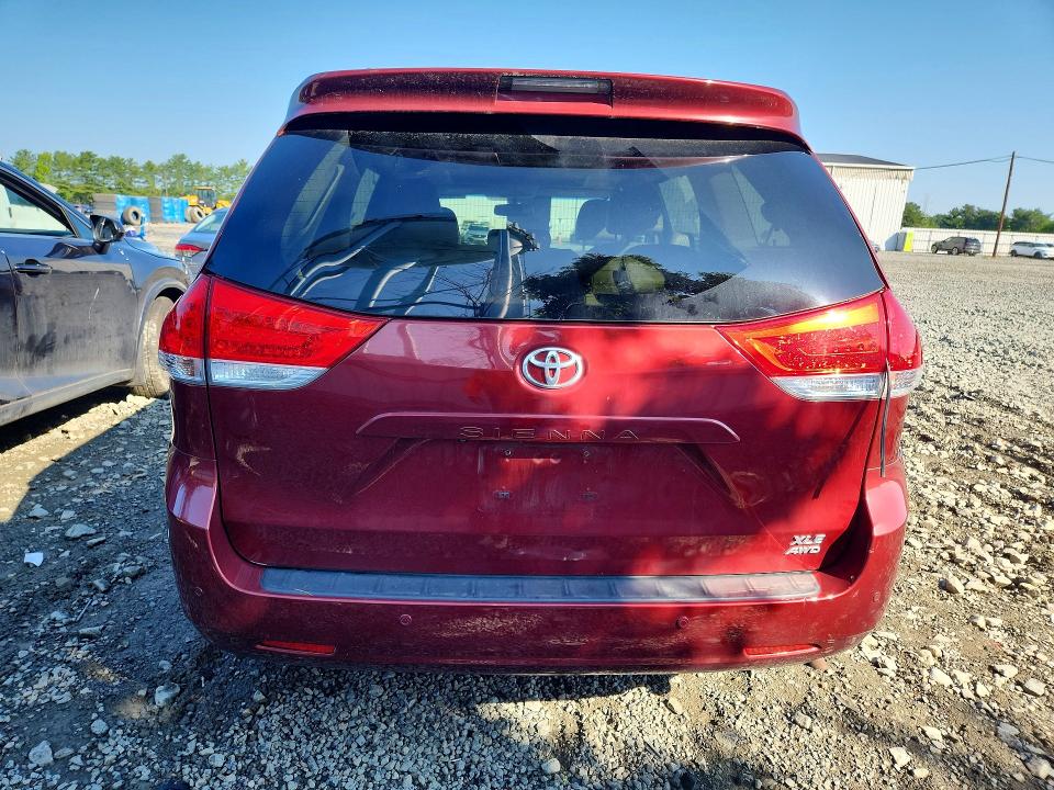 Aukcja sprzedaży 2014 Toyota Sienna, vin: 5TDDK3DC5ES078618, numer aukcji: 63250256