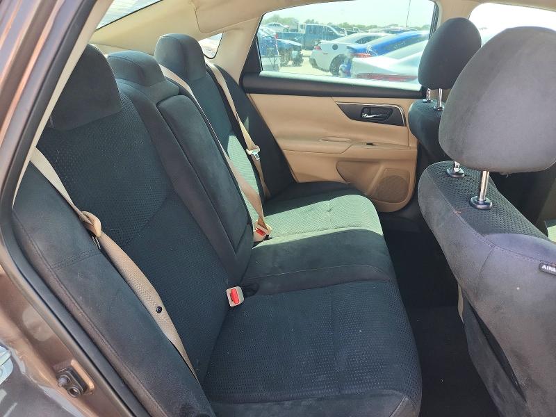62101096 :رقم المزاد ، 1N4AL3APXFN921328 vin ، 2015 Nissan Altima مزاد بيع
