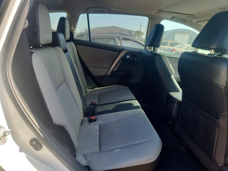 Продаж на аукціоні авто 2016 Toyota Rav4, vin: 2T3YFREV0GW273780, номер лоту: 61756366