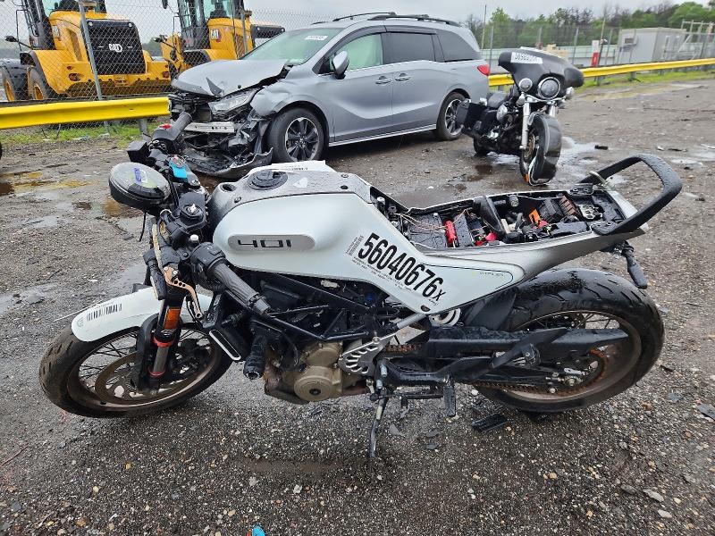 Продажа на аукционе авто 2022 Husqvarna Vitpilen 401/svartpilen 401, vin: MD2JUJ403NC203490, номер лота: 56040676