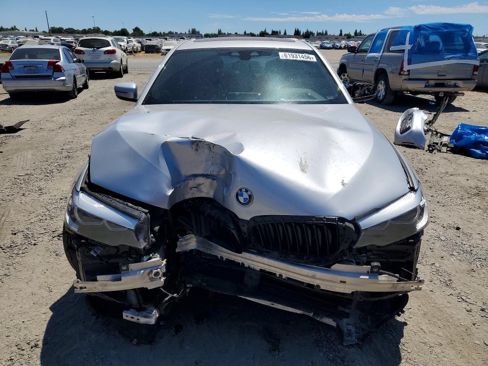 61931456 :رقم المزاد ، WBAJA9C55JB253346 vin ، 2018 Bmw 530e مزاد بيع