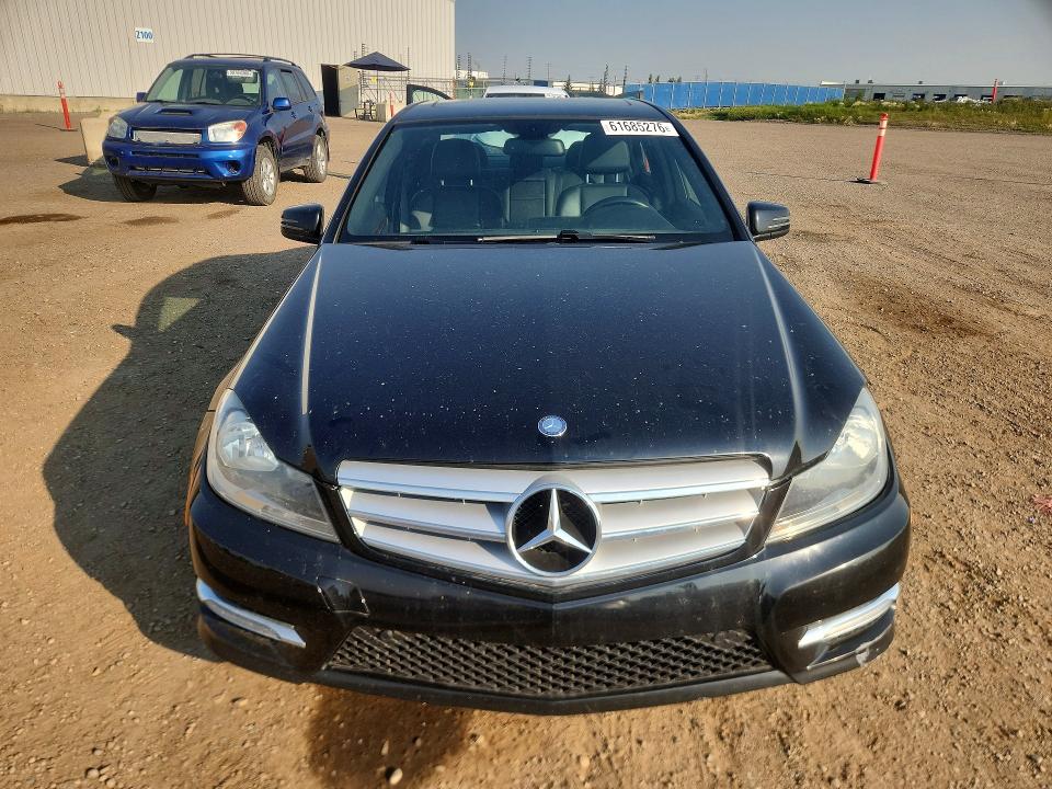 61685276 :رقم المزاد ، WDDGF8AB7DA842240 vin ، 2013 Mercedes-benz C مزاد بيع