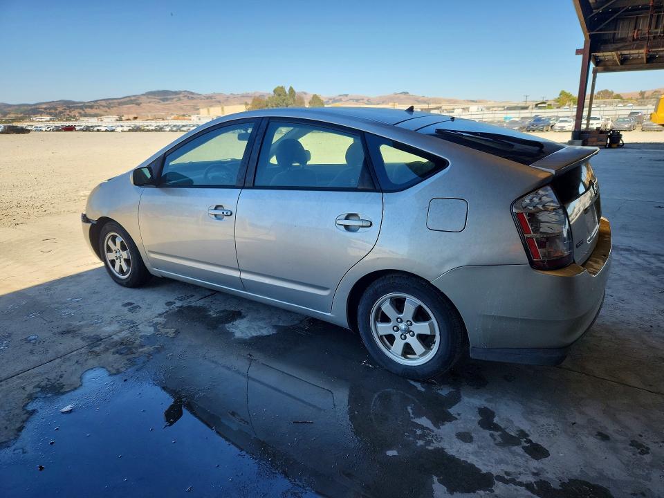 2004 Toyota Prius მანქანა იყიდება აუქციონზე, vin: JTDKB20U540098840, აუქციონის ნომერი: 62707786
