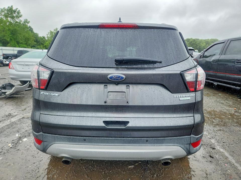2018 Ford Escape მანქანა იყიდება აუქციონზე, vin: 1FMCU0J94JUA44300, აუქციონის ნომერი: 59268636