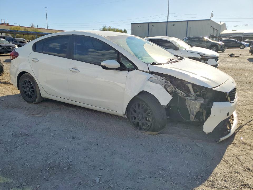 63208476 :رقم المزاد ، 3KPFK4A76HE058334 vin ، 2017 Kia Forte مزاد بيع