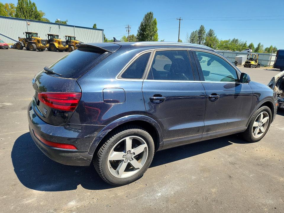 Продажа на аукционе авто 2015 Audi Q3, vin: WA1EFCFS2FR005049, номер лота: 61186766