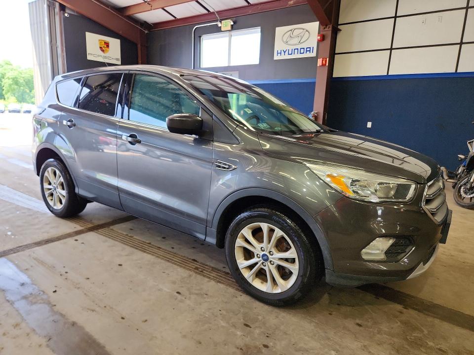 Продажа на аукционе авто 2017 Ford Escape, vin: 1FMCU9GDXHUC46455, номер лота: 63362966