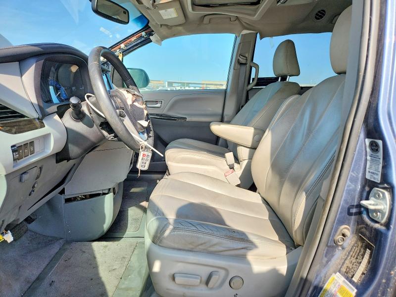 2017 Toyota Sienna მანქანა იყიდება აუქციონზე, vin: 5TDYZ3DC4HS875413, აუქციონის ნომერი: 59893326
