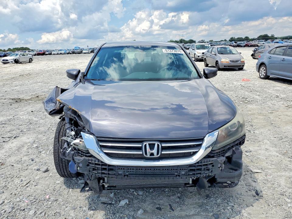 2015 Honda Accord მანქანა იყიდება აუქციონზე, vin: 1HGCR2F32FA113694, აუქციონის ნომერი: 61373076