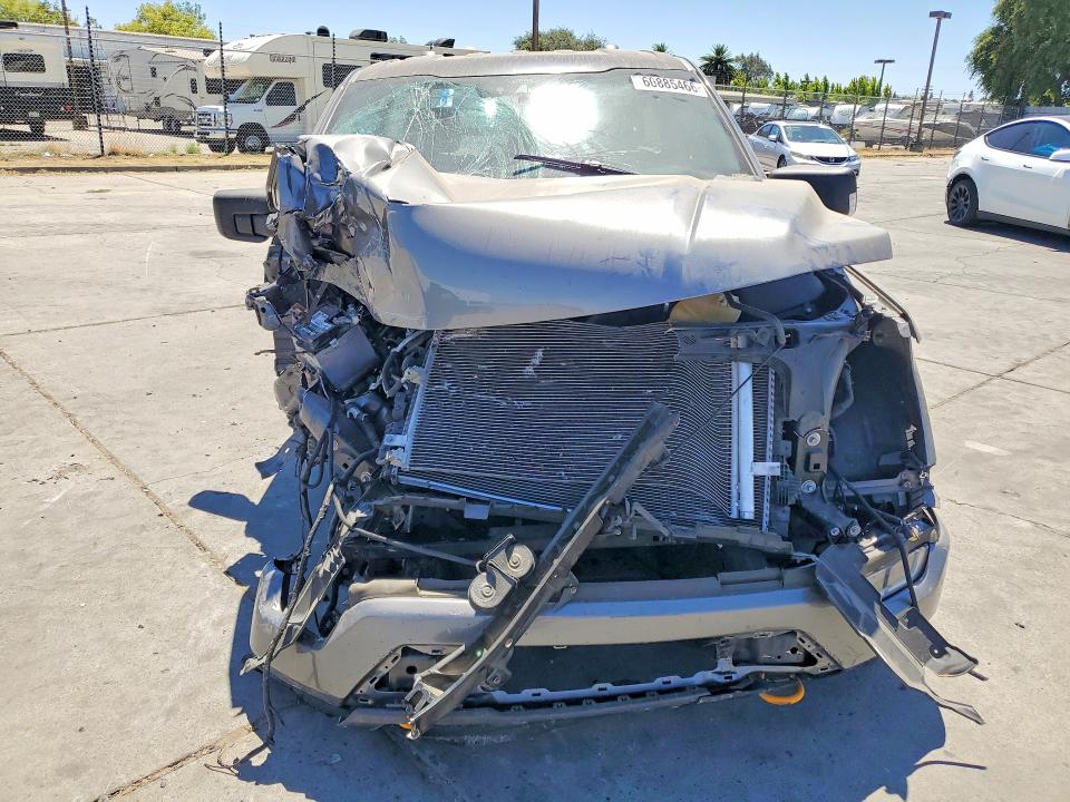 60885466 :رقم المزاد ، 1FTMF1C57MKE18028 vin ، 2021 Ford F150 مزاد بيع