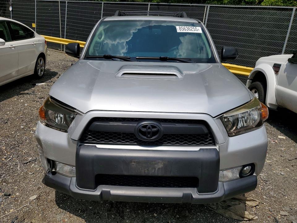 2011 Toyota 4runner მანქანა იყიდება აუქციონზე, vin: JTEBU5JRXB5047271, აუქციონის ნომერი: 85636255