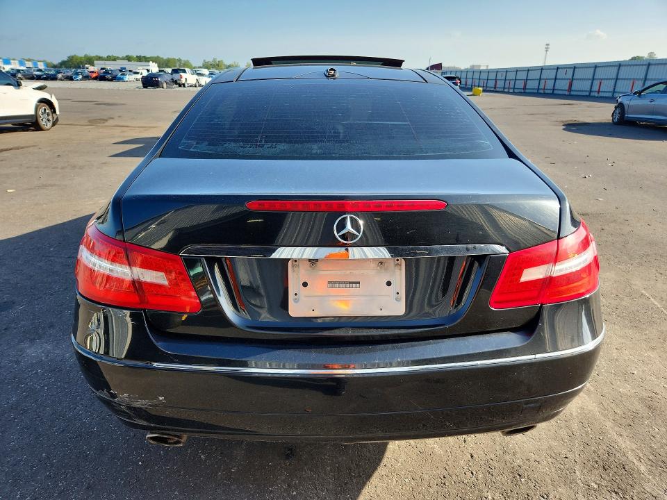 61839086 :رقم المزاد ، WDDKJ5GB8AF032872 vin ، 2010 Mercedes-benz E مزاد بيع