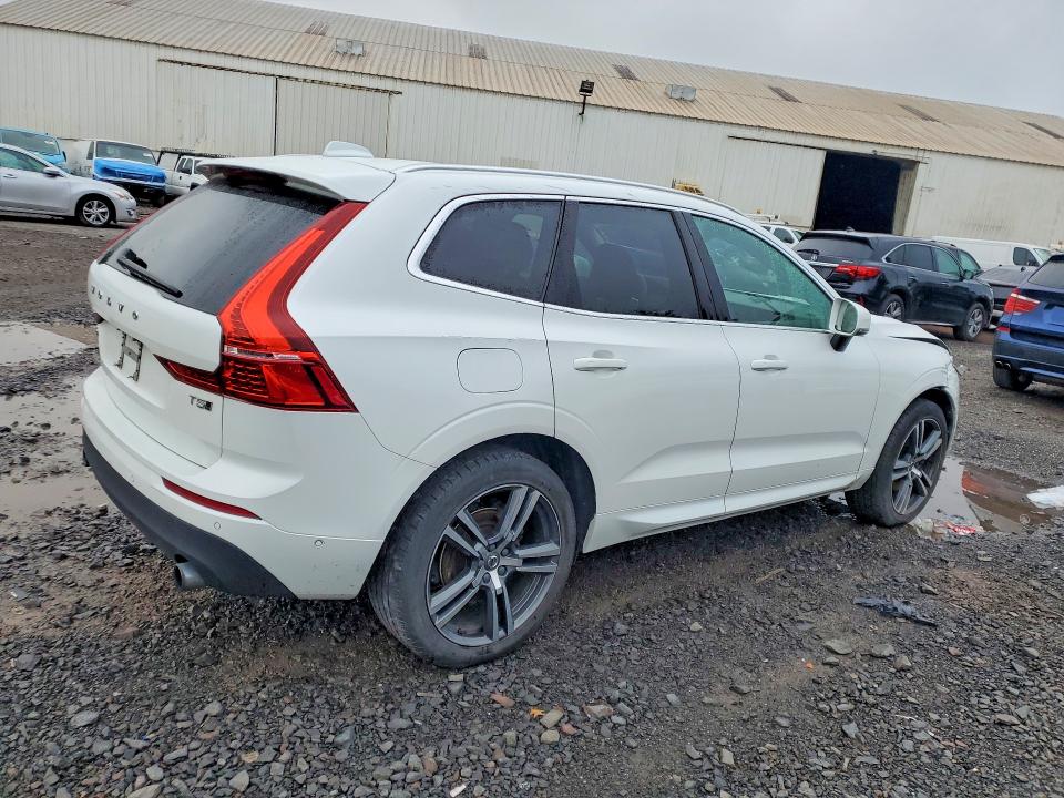 Продажа на аукционе авто 2018 Volvo Xc60, vin: LYV102RK8JB082794, номер лота: 59824736