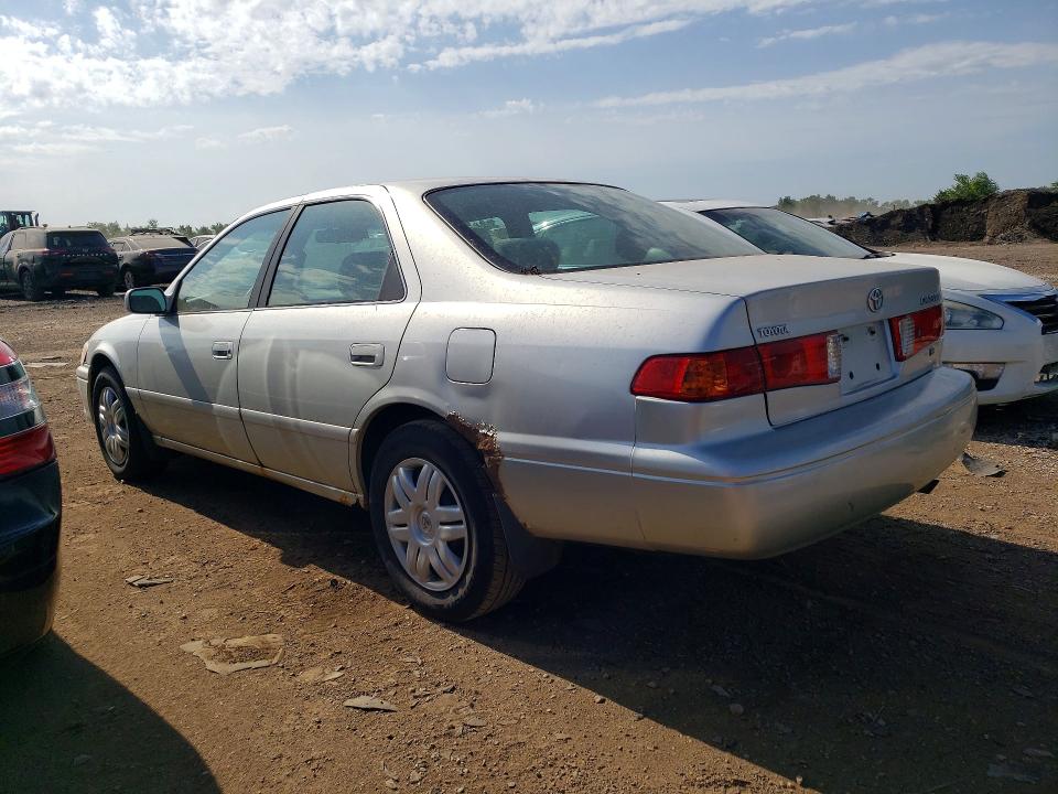 61565296 :رقم المزاد ، 4T1BF22K41U962972 vin ، 2001 Toyota Camry مزاد بيع