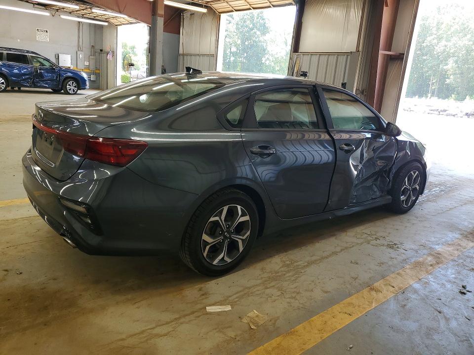 2021 Kia Forte მანქანა იყიდება აუქციონზე, vin: 3KPF24AD3ME352984, აუქციონის ნომერი: 61557796