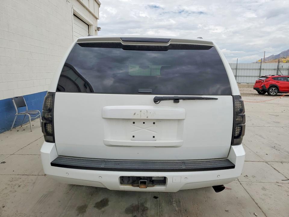 61215976 :رقم المزاد ، 1GNUKJE33AR262099 vin ، 2010 Chevrolet Suburban مزاد بيع