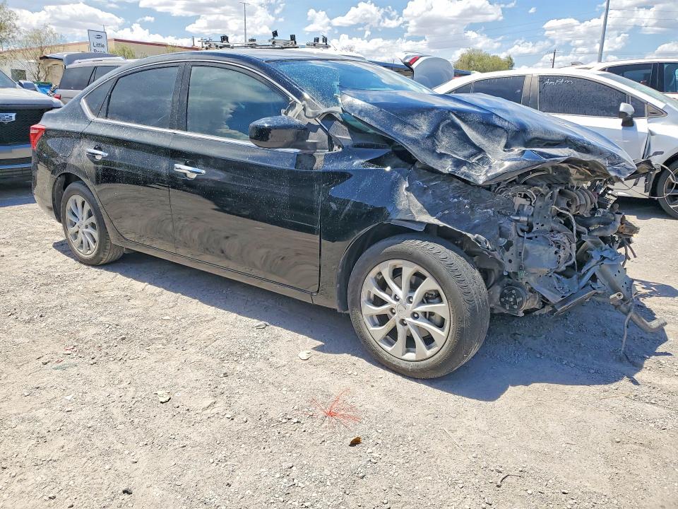 62354126 :رقم المزاد ، 3N1AB7AP0JY259892 vin ، 2018 Nissan Sentra مزاد بيع