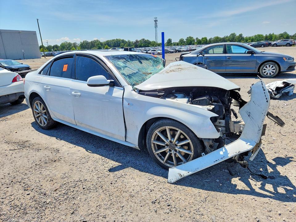 Продаж на аукціоні авто 2016 Audi A4, vin: WAUBFAFL4GN008286, номер лоту: 61039996