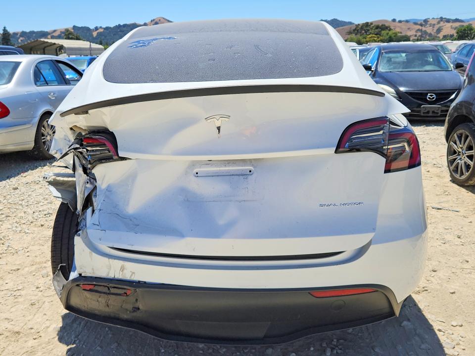 Продажа на аукционе авто 2023 Tesla Model Y, vin: 7SAYGDEE8PF690587, номер лота: 59140256
