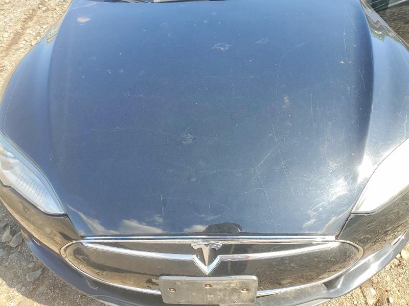 60146076 :رقم المزاد ، 5YJSA1CN1DFP12575 vin ، 2013 Tesla Model S مزاد بيع
