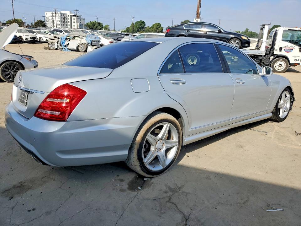 62945886 :رقم المزاد ، WDDNG7BB8BA386842 vin ، 2011 Mercedes-benz S مزاد بيع