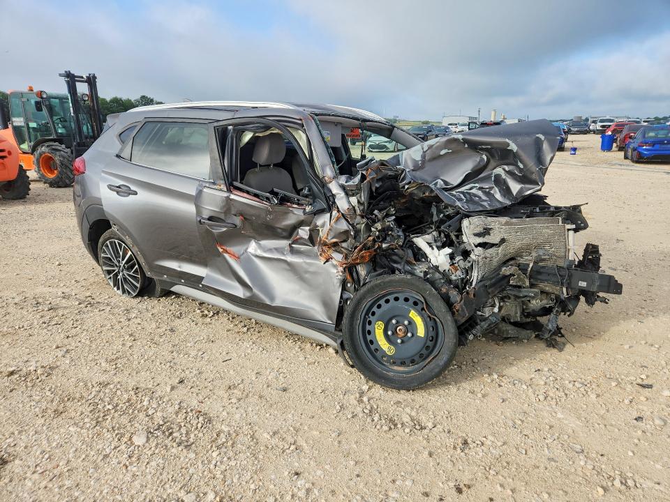 2020 Hyundai Tucson მანქანა იყიდება აუქციონზე, vin: KM8J33AL9LU261142, აუქციონის ნომერი: 61975826