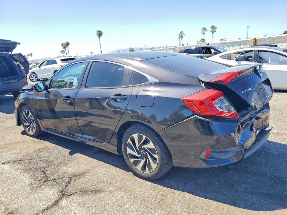 Продаж на аукціоні авто 2018 Honda Civic, vin: 2HGFC2F58JH528948, номер лоту: 60277566