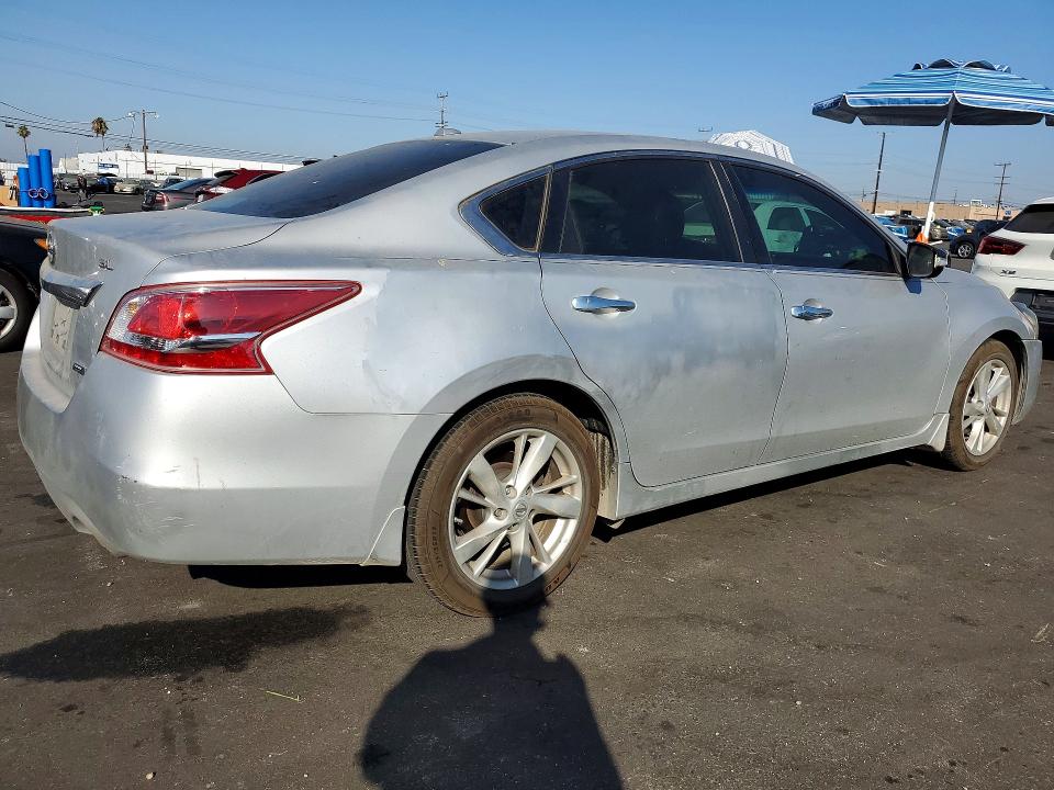 2013 Nissan Altima მანქანა იყიდება აუქციონზე, vin: 1N4AL3AP1DC273175, აუქციონის ნომერი: 61234136