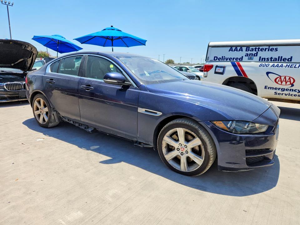 62762036 :رقم المزاد ، SAJAE4BG7HA968787 vin ، 2017 Jaguar Xe مزاد بيع