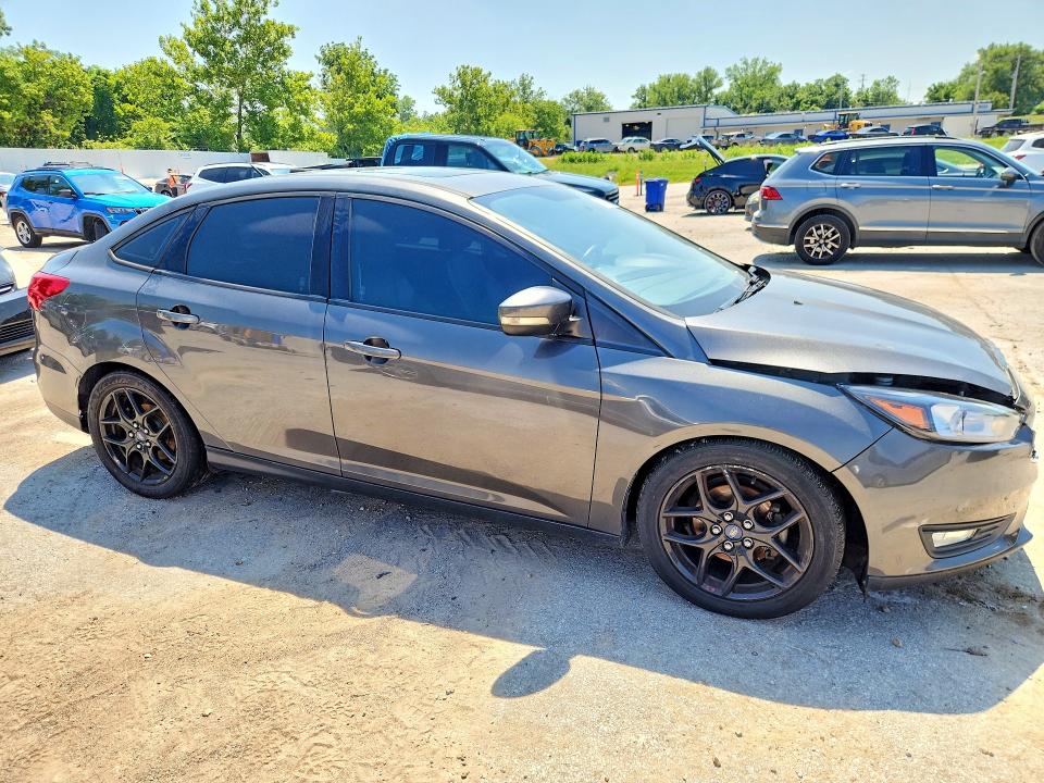 60987466 :رقم المزاد ، 1FADP3F29GL275484 vin ، 2016 Ford Focus مزاد بيع