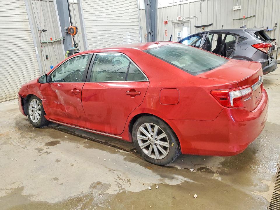 2014 Toyota Camry მანქანა იყიდება აუქციონზე, vin: 4T4BF1FKXER385526, აუქციონის ნომერი: 63600316