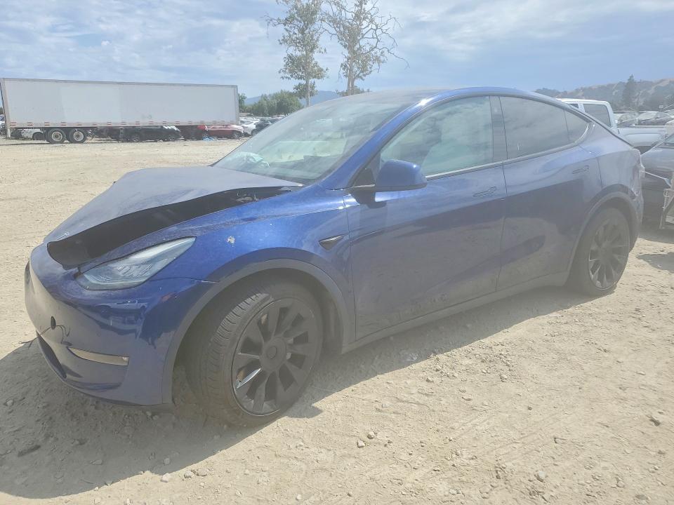 61060956 :رقم المزاد ، 5YJYGDEEXMF152482 vin ، 2021 Tesla Model Y مزاد بيع