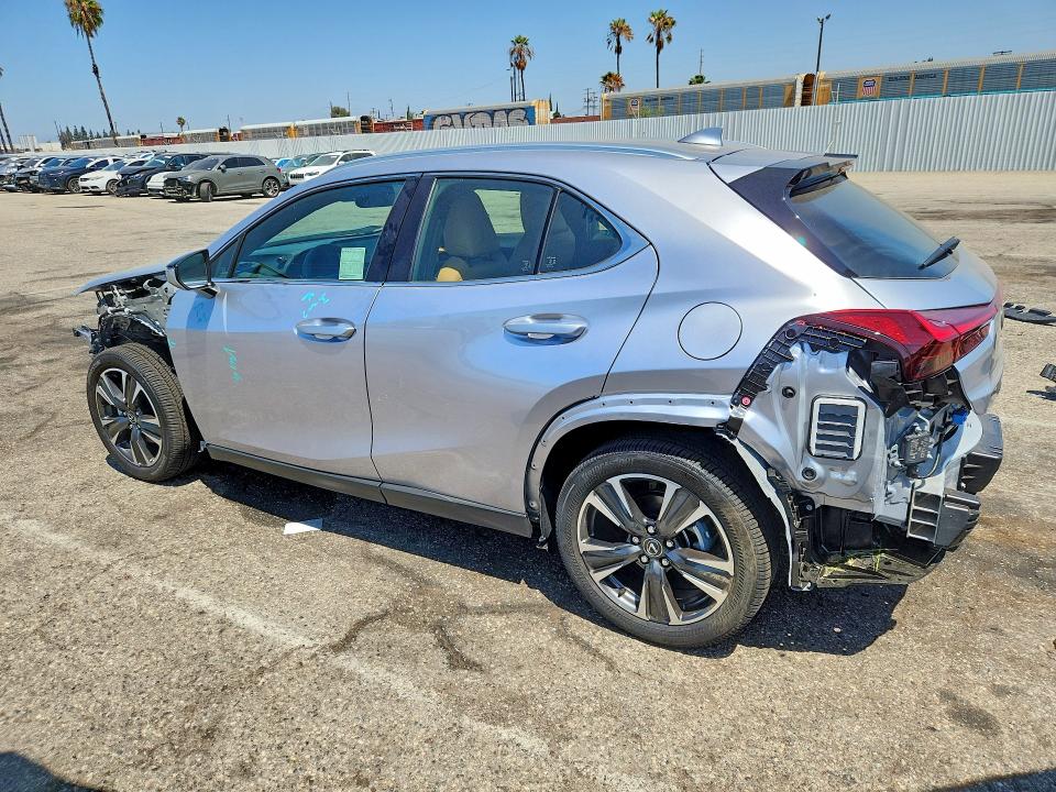 61730866 :رقم المزاد ، JTHYBJAH5T2044980 vin ، 2026 Lexus Ux 300h مزاد بيع