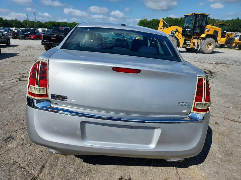 61288636 :رقم المزاد ، 2C3CCAET4CH242534 vin ، 2012 Chrysler 300c مزاد بيع